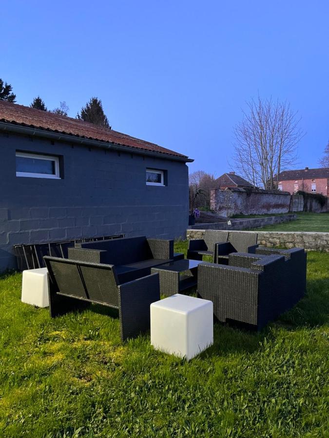 Domaine Des Anges Bed and Breakfast Avesnes-sur-Helpe Exteriör bild