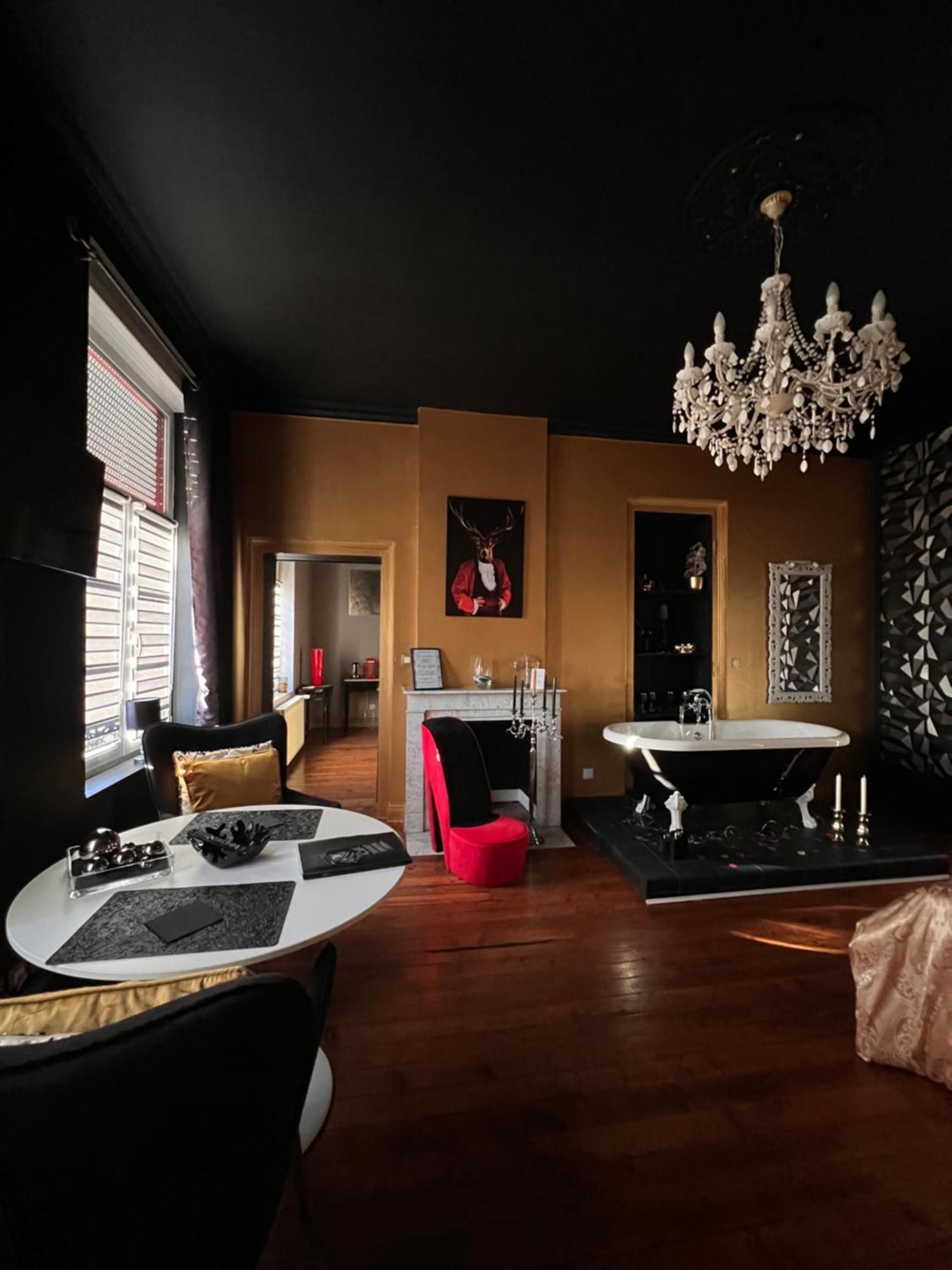 Domaine Des Anges Bed and Breakfast Avesnes-sur-Helpe Exteriör bild