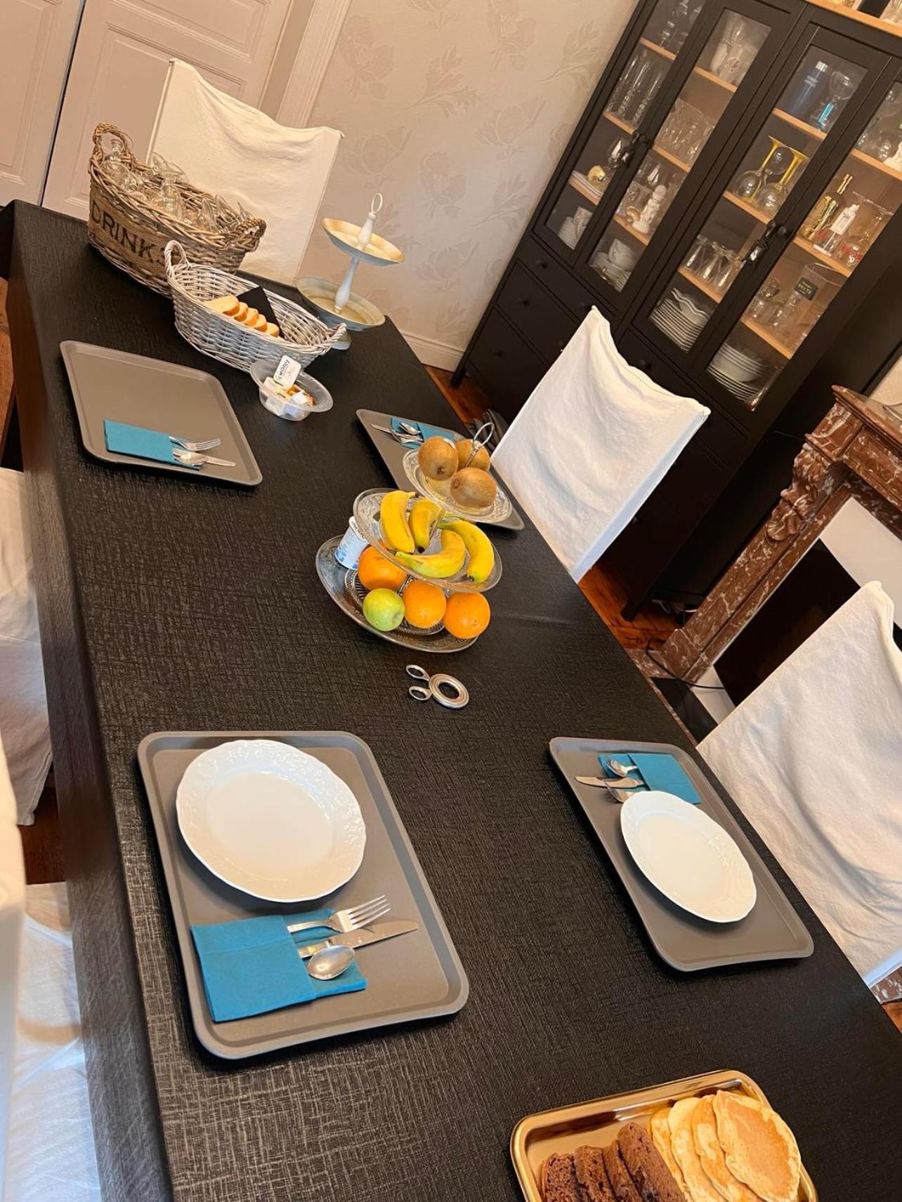 Domaine Des Anges Bed and Breakfast Avesnes-sur-Helpe Exteriör bild